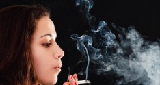 Azərbaycanda siqaret çəkən xanımlarla bağlı inanılmaz fakt