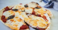Lavaşda bişən pizza