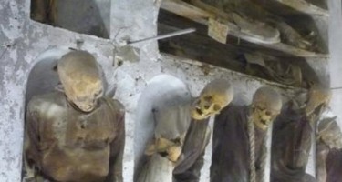 Yeraltı məzarlığın vahiməli görüntüləri