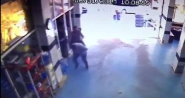 Zarafat etmək istəyərkən dostunu öldürdü