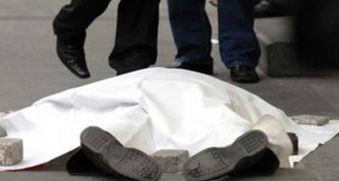 Ona "narkotika satma" deyən atasını öldürdü