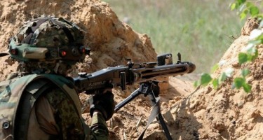 Düşmən pulemyotlardan və minaatanlardan istifadə etdi