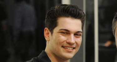 Məşhur aktyor Çağatay Ulusoy evlilik təklifi edib -