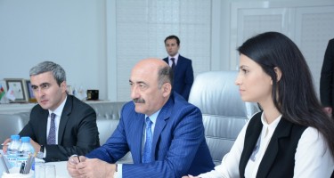Əbülfəs Qarayev gürcüstanlı nazirlə görüşdü