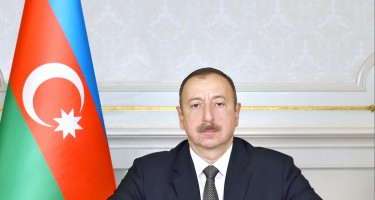 Bir qrup dövlət qulluqçusunu təltif edildi