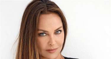 Hülya Avşar Zəhradan yazdı