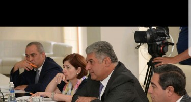 Nazir vətəndaşları qəbul etdi