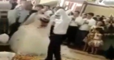 Gəlini toyun ortasında döydülər