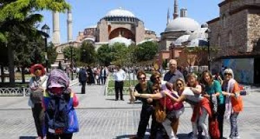 Bu il İstanbula gedən azərbaycanlı turistlər 