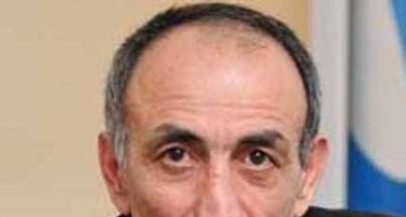 Yazarlar başqa hansı peşə sahəsində özlərini sınayıblar? 