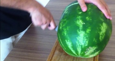 Ən maraqlı 5 qarpız kəsmə üsulu
