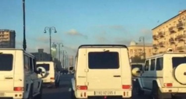 Bakıda "Gelandewagen"lərin toy karvanı 