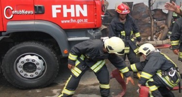 Məcburi köçkünlərin məskunlaşdığı bina yanır