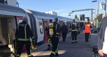 İlk görüntülər gəldi: London metrosunda partlayış 