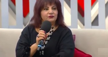 "Bütün müğənnilərin nə iş gördüklərini..."
