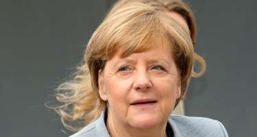 Angela Merkel geri addım atdı