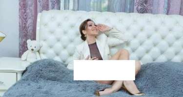 Rəqsanənin yarıçılpaq görüntüləri yayıldı