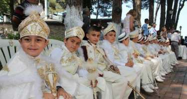 Bakı sakinləri sünnət toyunun ləğvini istəyir