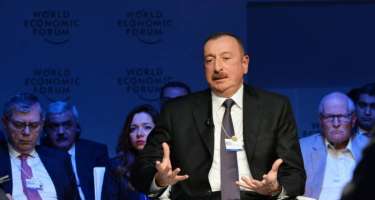 Prezident Davos Forumunda 