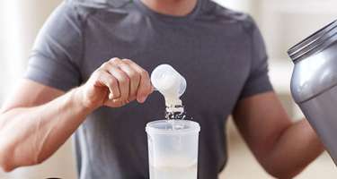 Məşhur idmançı protein dərmanlar içdi