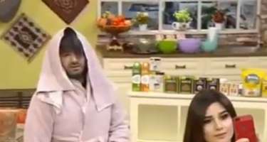 Zaur efirə HAMAM XALATINDA çıxdı