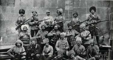 Kürəyə saplanan Hnçak: Ermənilərin maskalanmış terror təşkilatı 