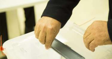 Növbədənkənar prezident və parlament seçkilərinin keçirilməsi təklif edildi 