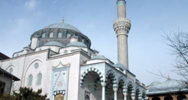 Cümə namazı zamanı izdiham yaşanıb
