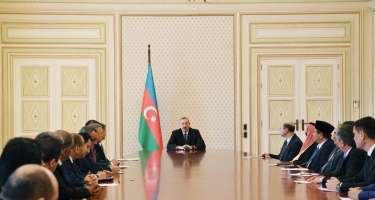 İlham Əliyev müsəlman ölkələrinin səfirlərini qəbul edib