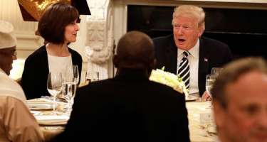 Donald Tramp Ağ Evdə ilk dəfə iftar yeməyi verdi