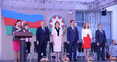 Məzunların “Son zəng” sevinci - 