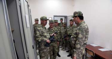 Müdafiə naziri cəbhə bölgəsində hərbi hissənin açılışında 