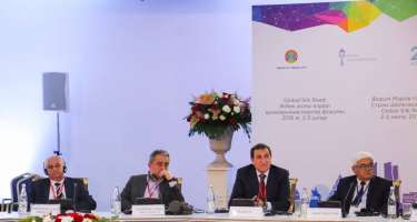 ​Tanınmış ədiblər Əjdər Ol və Səlim Babullaoğlu Astanada