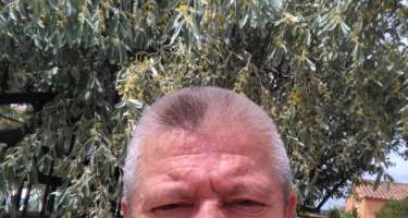 Baba nəvəsinin yataq otağında yaxaladığı gənci 