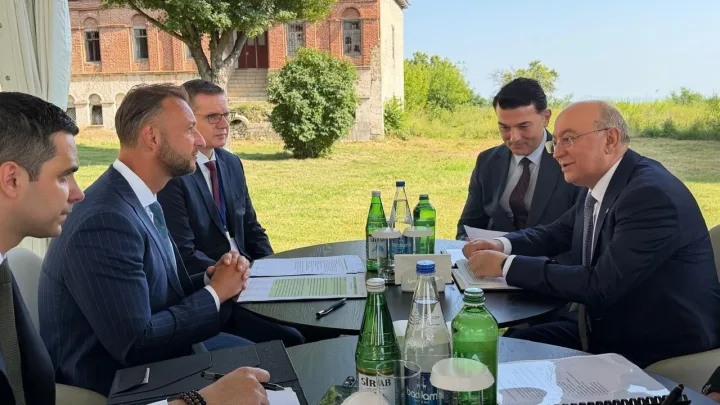 Kəmaləddin Heydərov Slovakiyanın daxili işlər naziri ilə bir arada -