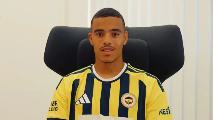 "Fənərbaxça" ulduz futbolçunun transferini açıqladı