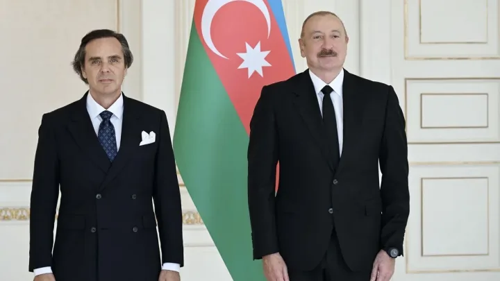  İlham Əliyev yeni səfiri qəbul etdi -
