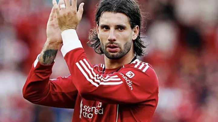 "Real"ın istədiyi ulduz futbolçu seçimini etdi