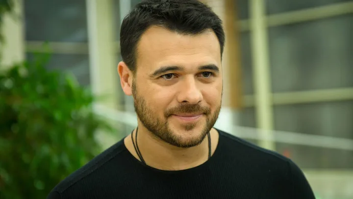 Emin Ağalarov oğlu ilə arxiv fotosunu paylaşdı -