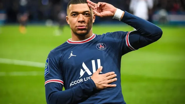 Mbappe Messini keçdi 