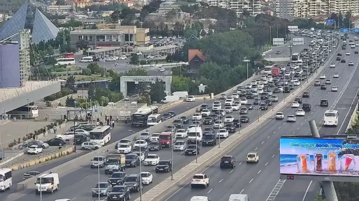 Bu yollarda tıxac var -