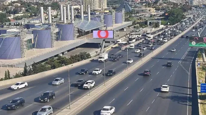 Bu yollarda tıxac var -