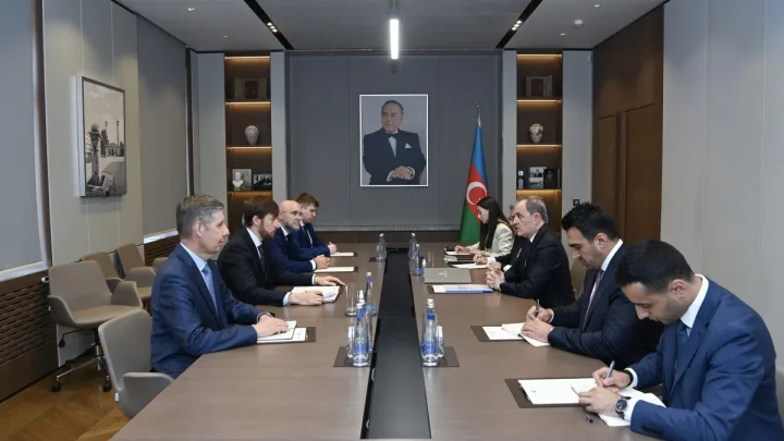 Ceyhun Bayramov Ruslan Edelgeriyevi qəbul edib