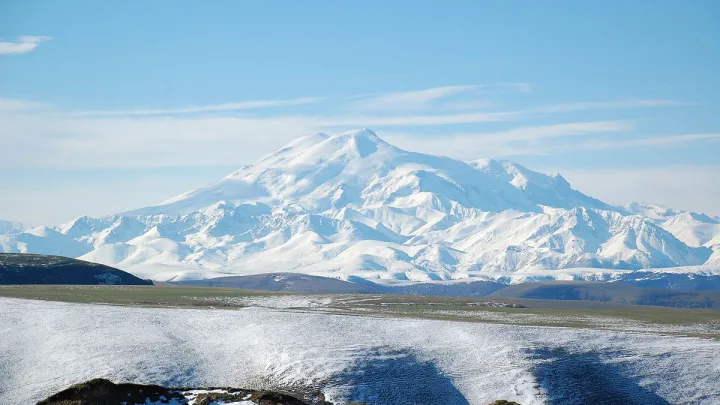 Elbrus dağında üç alpinistin meyiti tapıldı