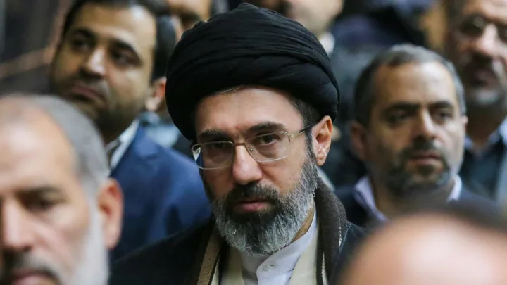 Xameneinin qayınatası: "O heç kimlə əlaqə saxlamır"