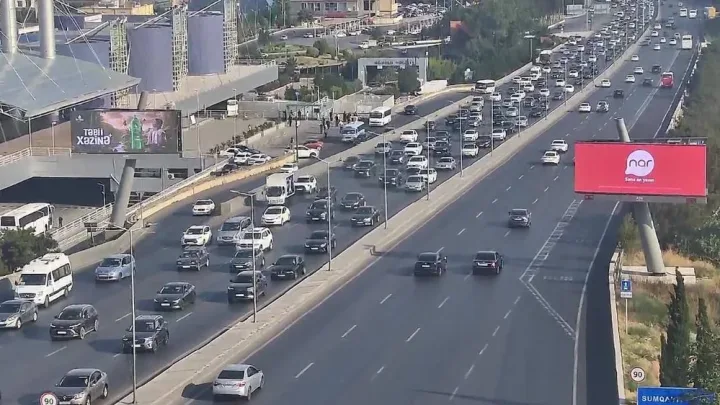 Bu yollarda tıxac var -