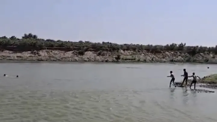 Çayda batma təhlükəsi olan şəxs xilas edildi -