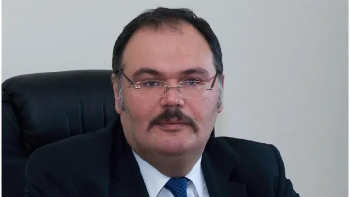 Tahir Tağızadə Serbiyaya səfir təyin olundu -