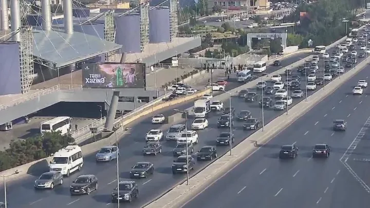Bu yollarda tıxac var -