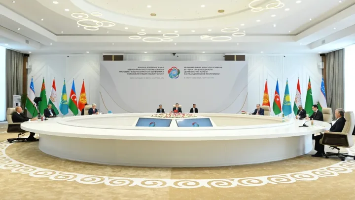 Prezident Çolpon-Atada Dövlət Başçılarının görüşündə iştirak etdi